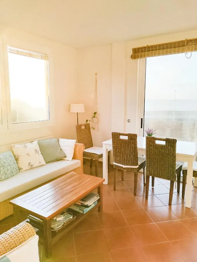 Magical House In Front Of A Sunrise Beach 엘메다노